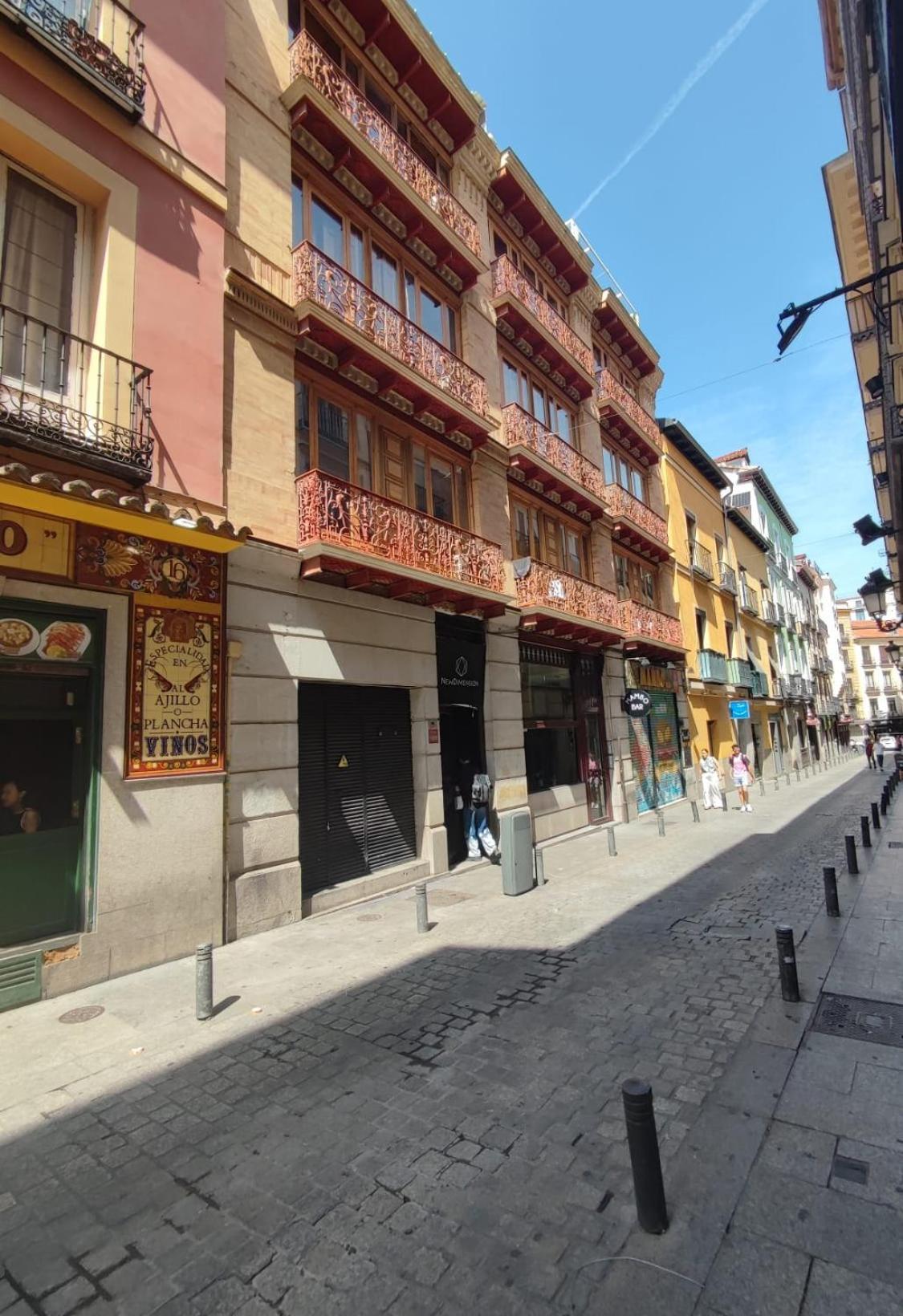 Апартаменти Ama Madrid Santa Ana Екстер'єр фото